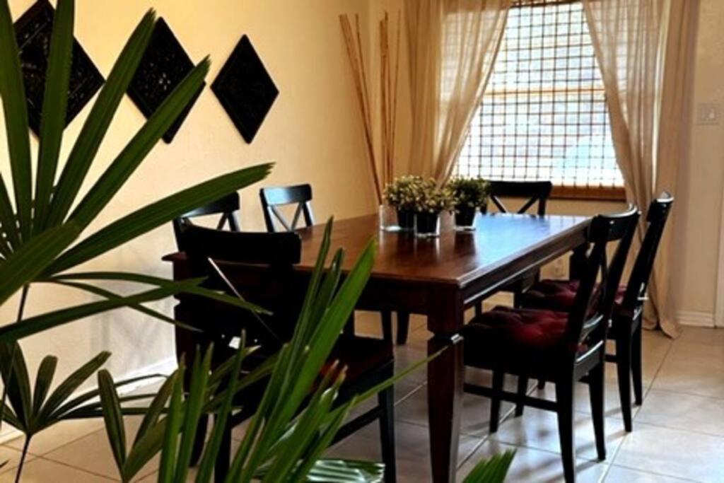 House Close To Downtown, Airport, Raymond James Stadium, And Many More Places Tampa Kültér fotó