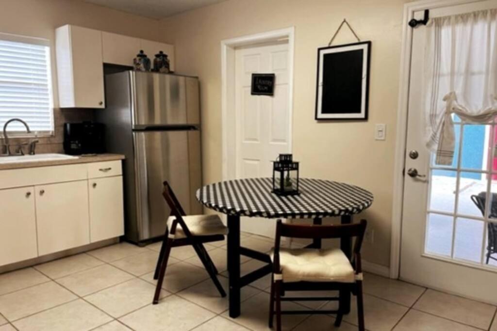 House Close To Downtown, Airport, Raymond James Stadium, And Many More Places Tampa Kültér fotó