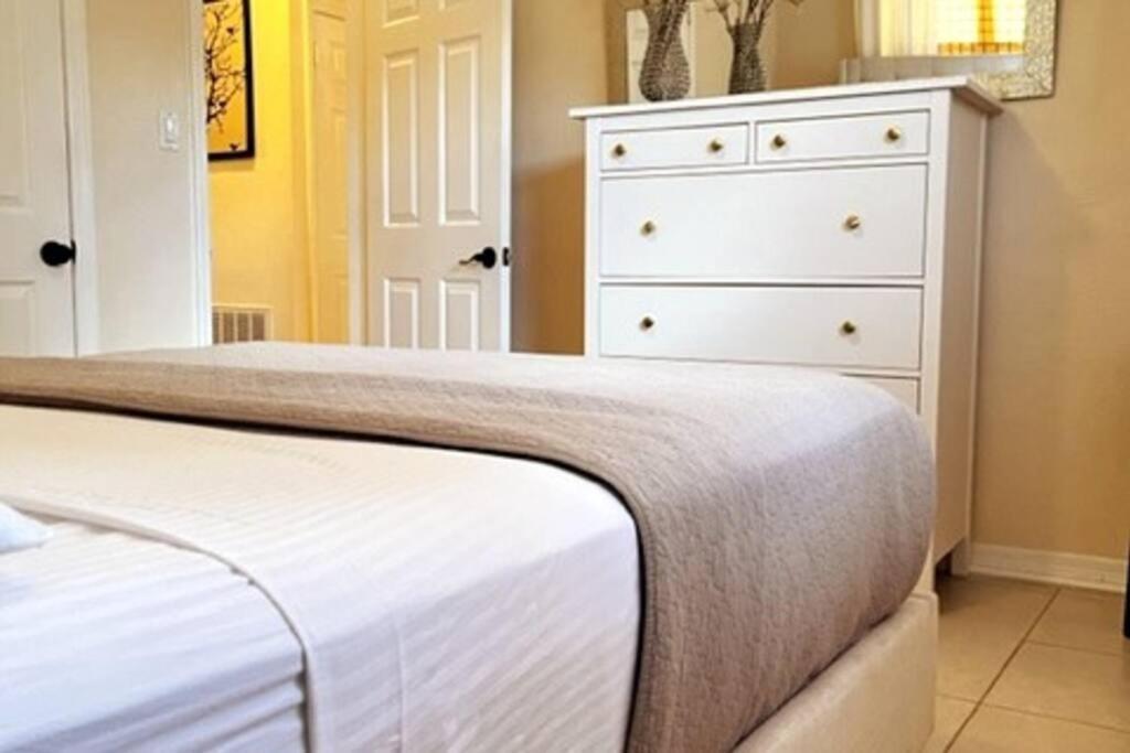 House Close To Downtown, Airport, Raymond James Stadium, And Many More Places Tampa Kültér fotó