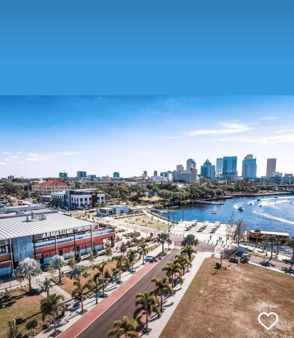 House Close To Downtown, Airport, Raymond James Stadium, And Many More Places Tampa Kültér fotó